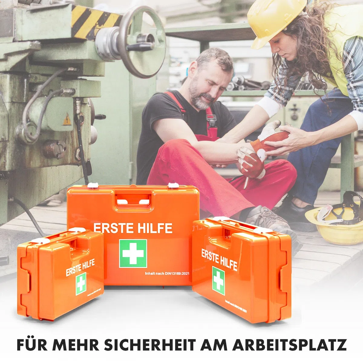 KARAT Kleine Erste Hilfe Kasten für Betriebe DIN 13157:2021 gefüllt inkl. Wandhalterung | 1 Hilfe Verbandskasten Set für Werkstatt, Büros & Gastro, Notfallbox bis 50 Mitarbeiter (28x20x11,5 cm)